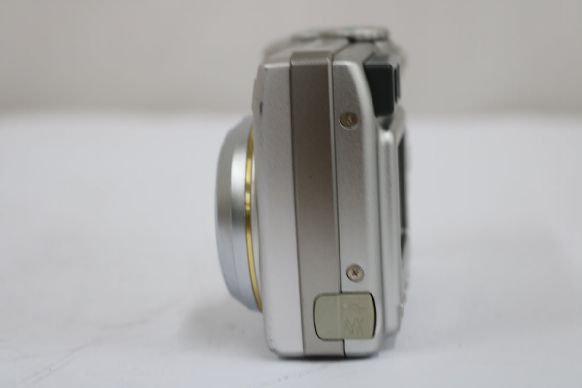 ニコン Nikon COOLPIX 5200 バッテリー付き コンパクトデジタルカメラ 5