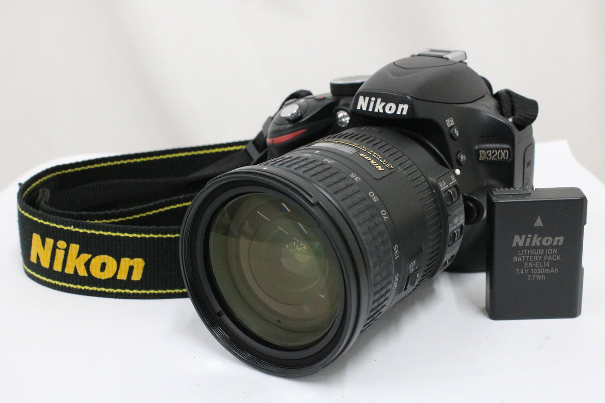 【シャッター2793回】ニコン Nikon D3200 DX AF-S NIKKOR 18-200mm F3.5-5.6 G II ED デジタル一眼 1