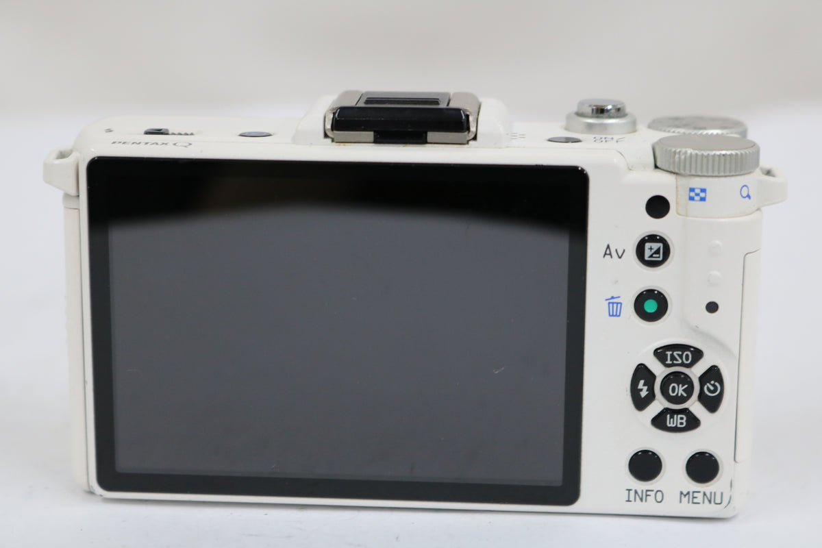 【シャッター3255回】ペンタックス Pentax Q ホワイト ミラーレス一眼 4