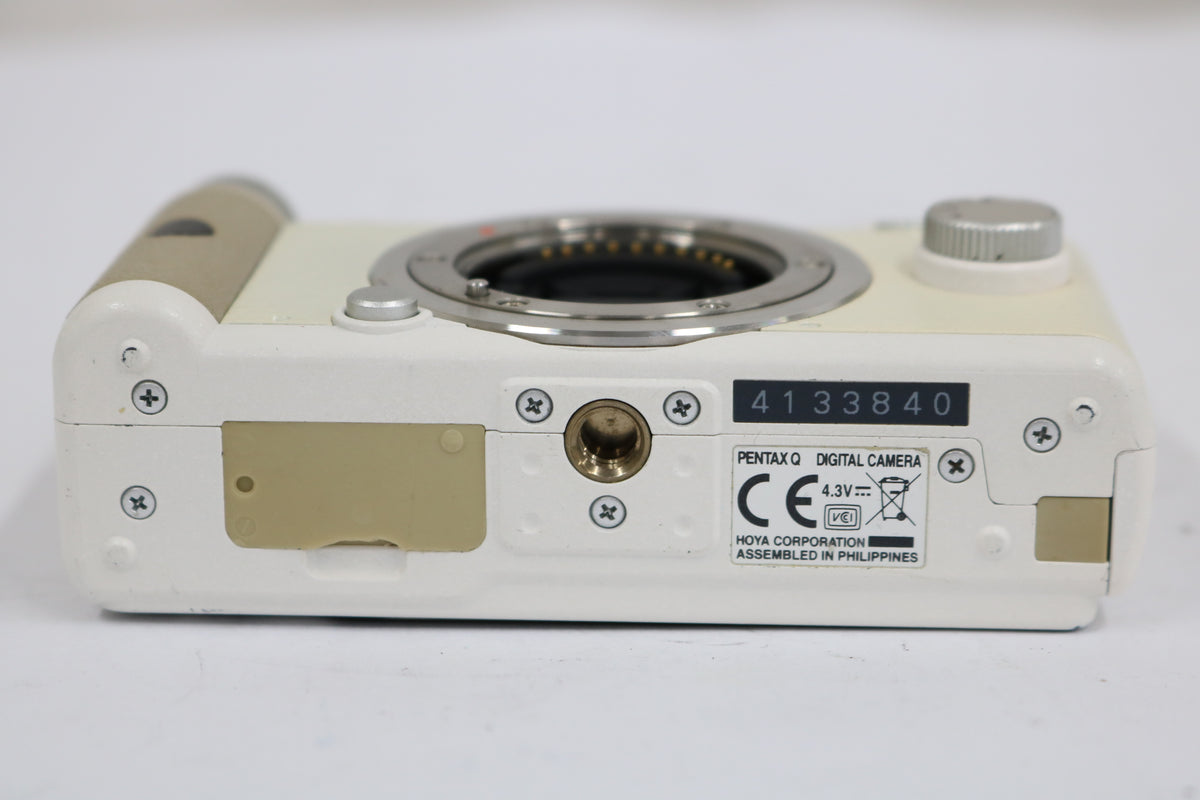 【シャッター3255回】ペンタックス Pentax Q ホワイト ミラーレス一眼 7