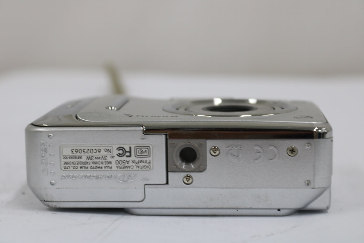 フジフィルム Fujifilm FINEPIX A500 3x コンパクトデジタルカメラ 7