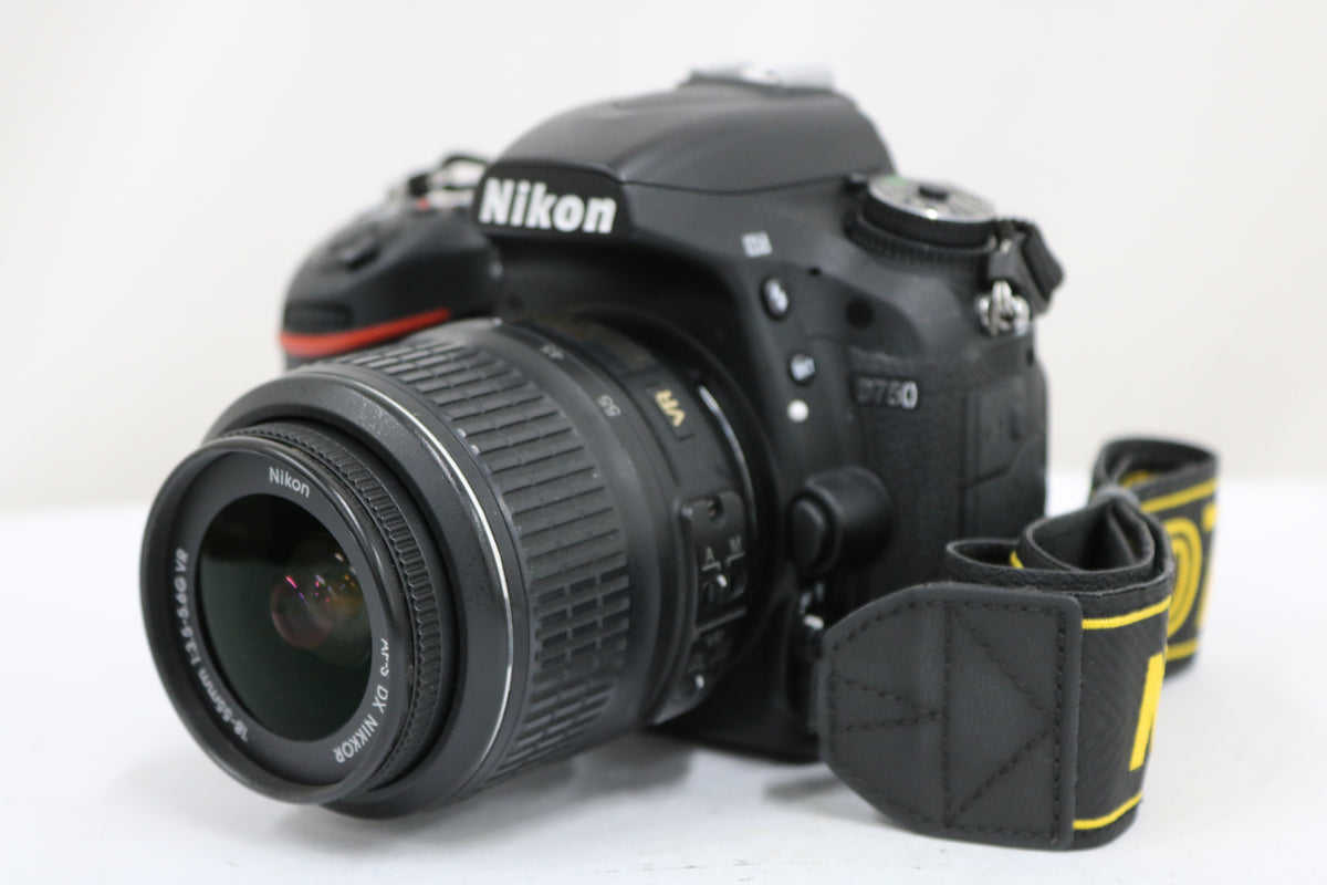 【シャッター9849回】ニコン Nikon D750 VR DX AF-S NIKKOR 18-55mm F3.5-5.6G デジタル一眼 1