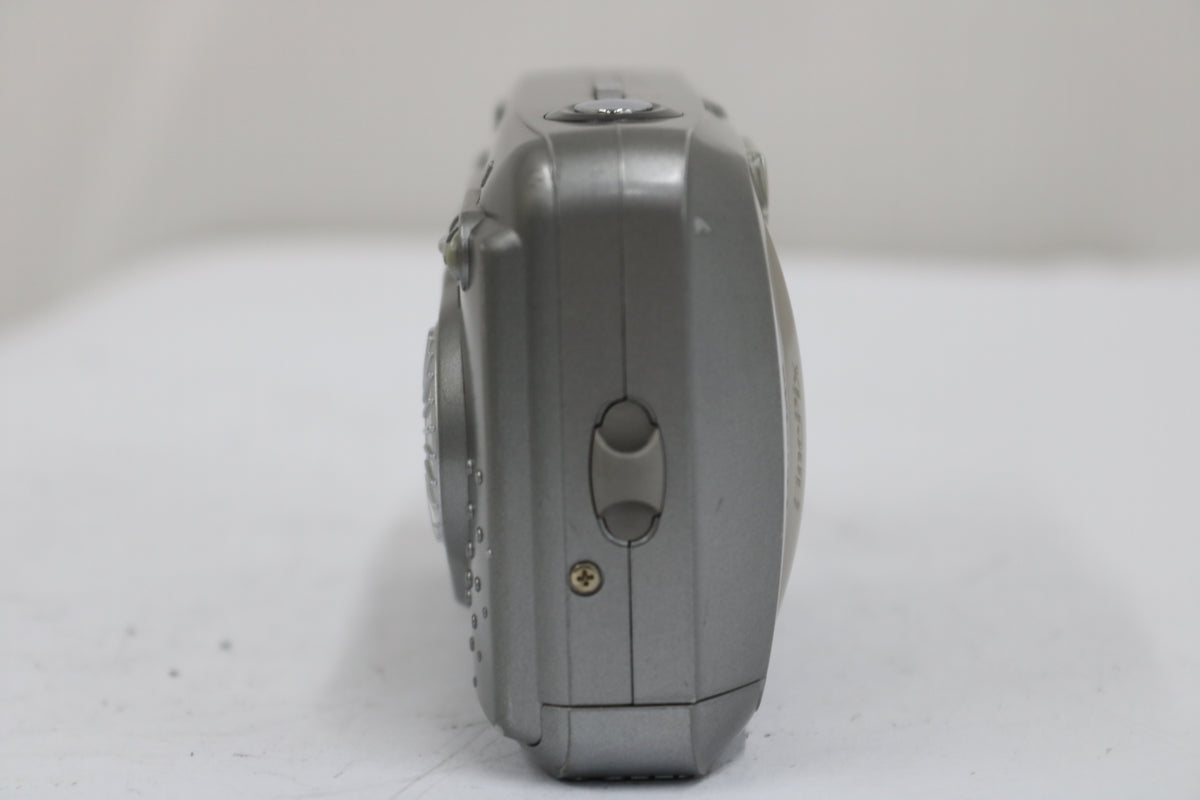 フジフィルム Fujifilm FINEPIX A203 3x コンパクトデジタルカメラ 3
