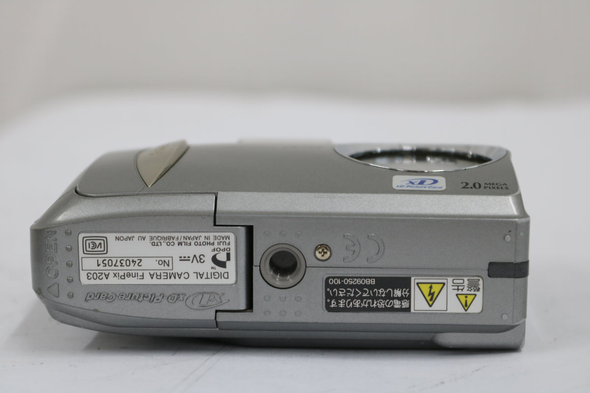 フジフィルム Fujifilm FINEPIX A203 3x コンパクトデジタルカメラ 7