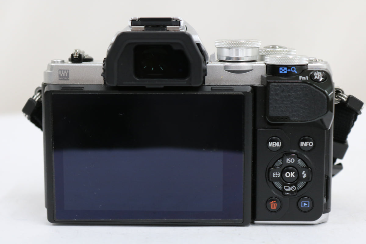 【シャッター11159回】オリンパス Olympus OM-D M.ZUIKO DIGITAL 17mm F2.8 ミラーレス一眼 4