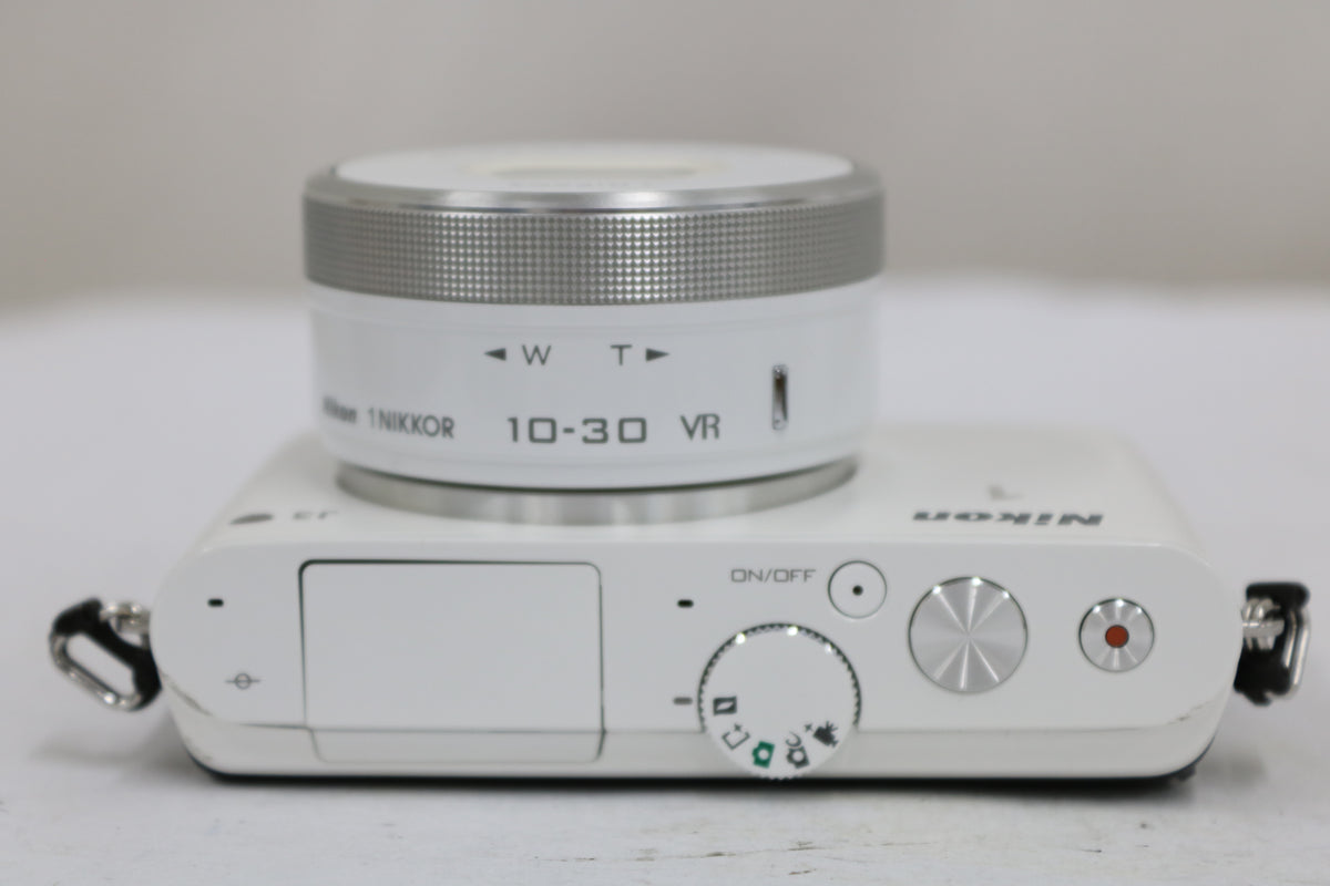 【シャッター1136回】 ニコン Nikon 1 J3 + 1 Nikkor 10-30mm F3.5-5.6 VR 6