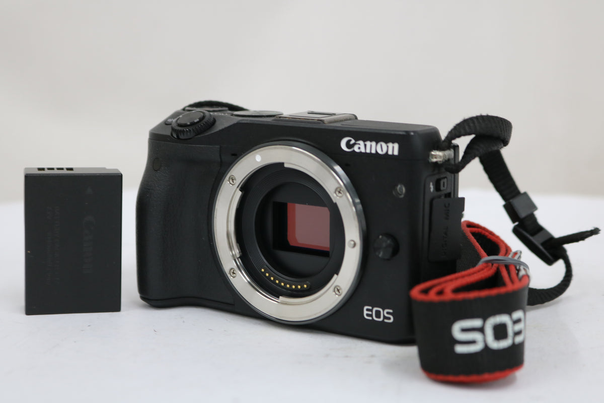 キャノン Canon EOS M3 ブラック ミラーレス一眼 1
