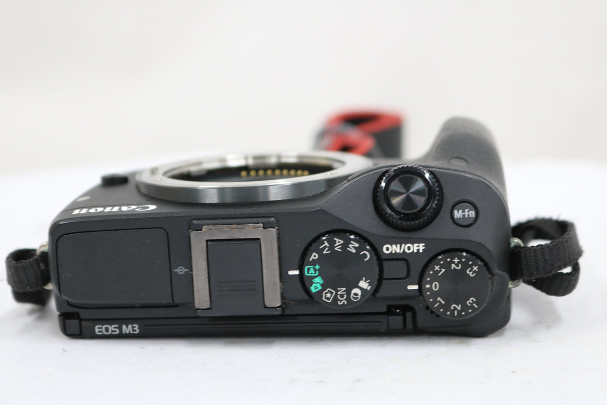 キャノン Canon EOS M3 ブラック ミラーレス一眼 6