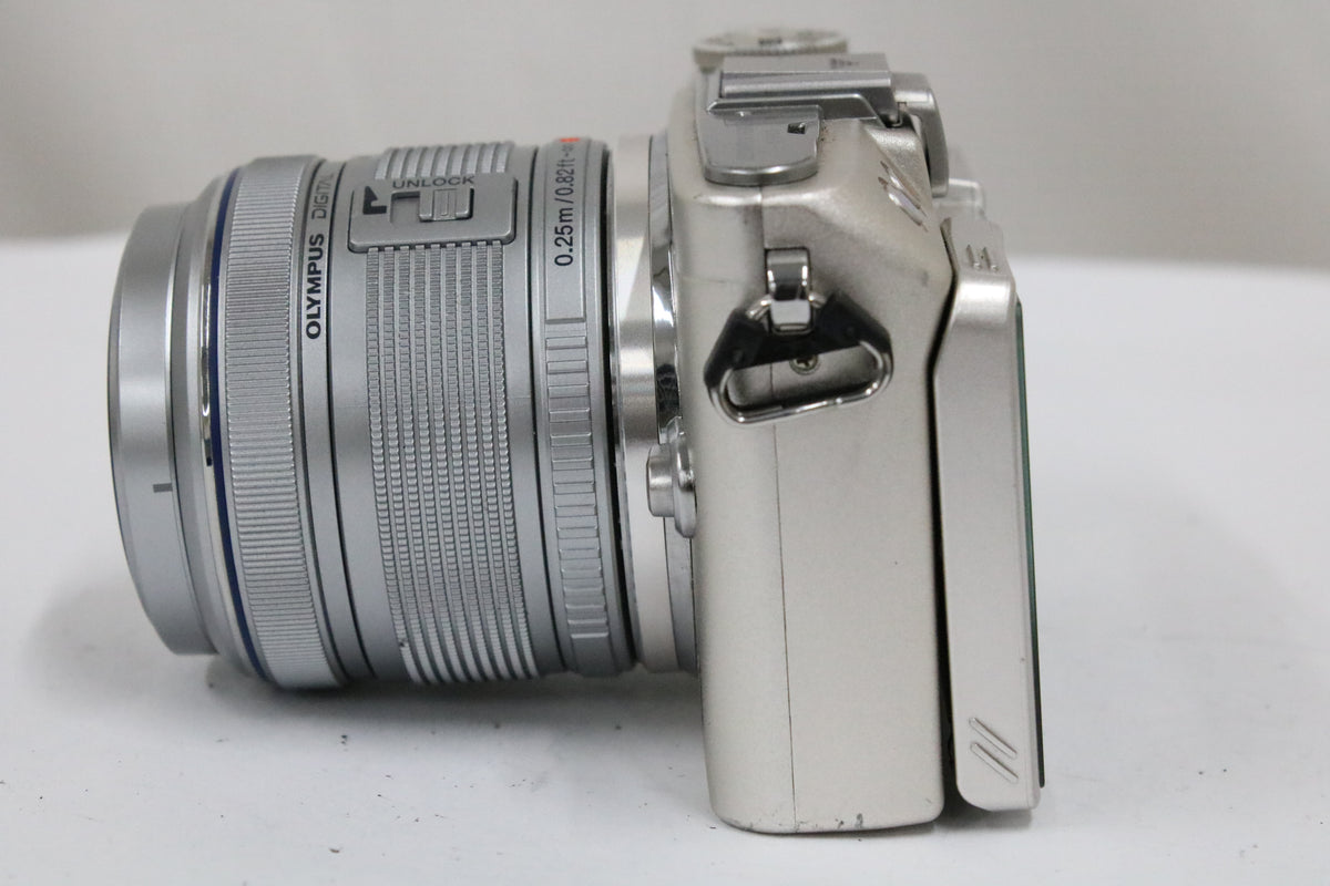 【シャッター3809回】オリンパス Olympus PEN Lite E-PL5 M.ZUIKO DIGITAL 14-42mm ミラーレス一眼 5