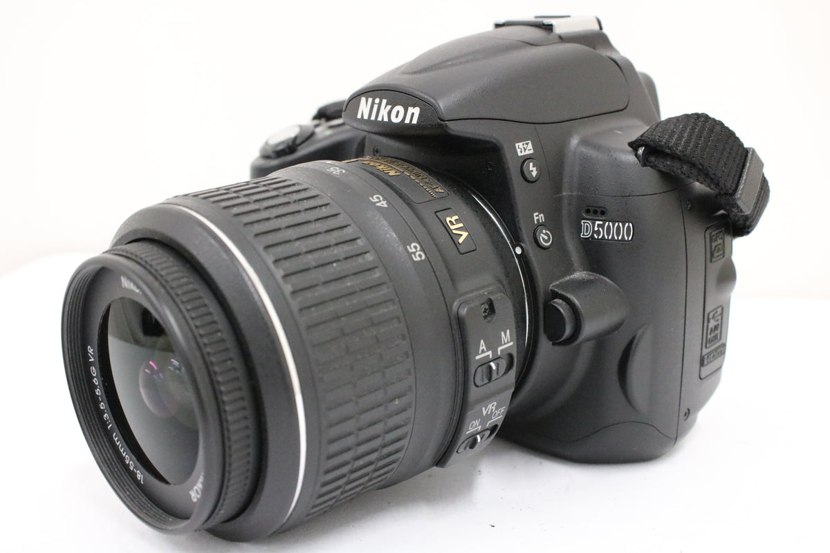 【シャッター664回】ニコン Nikon D5000 DX AF-S NIKKOR 18-55mm F3.5-5.6G VR デジタル一眼 1