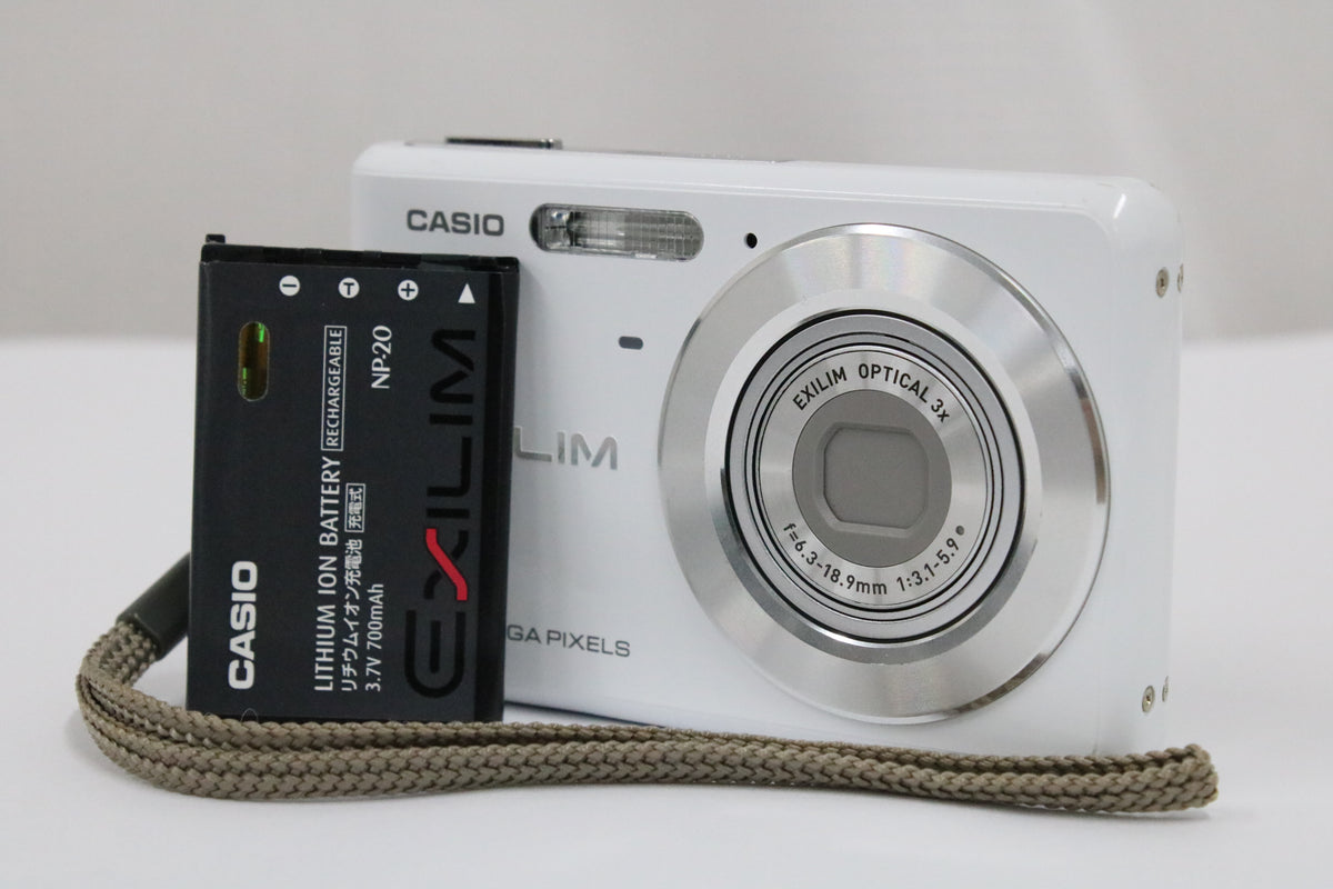 カシオ Casio EXILIM EX-Z77 3x ホワイト バッテリー付き コンパクトデジタルカメラ 1