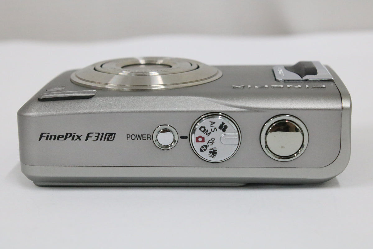 フジフィルム Fujifilm FINEPIX F31fd 3x コンパクトデジタルカメラ 6