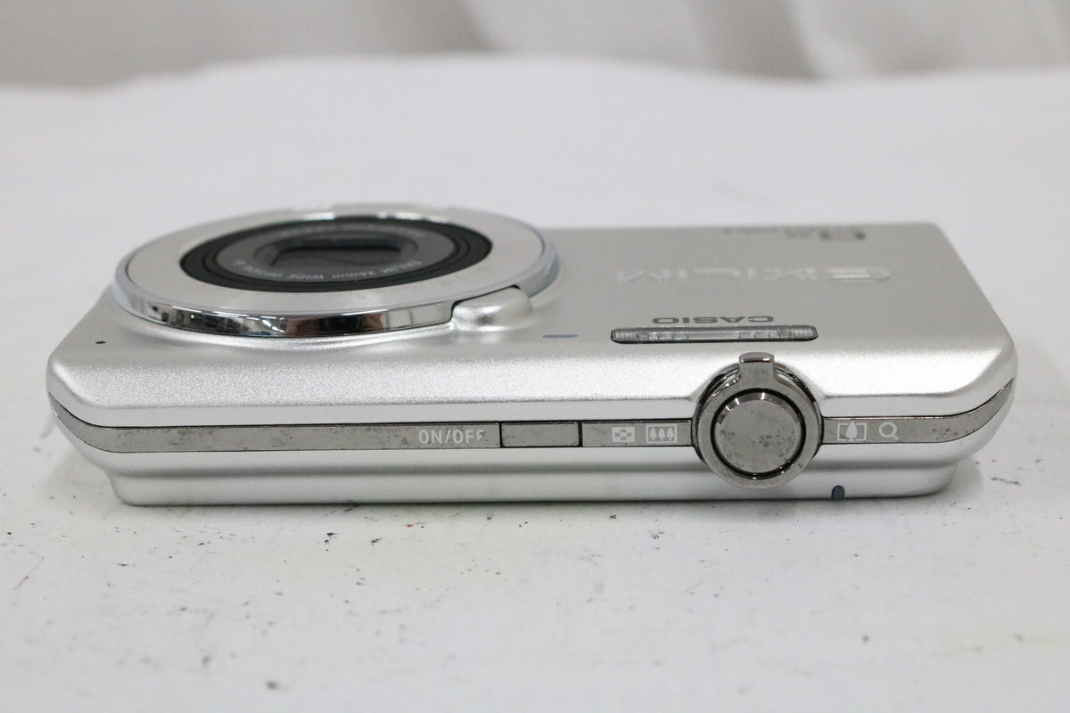 カシオ Casio EXILIM EX-Z900 6x バッテリー付き コンパクトデジタルカメラ 6