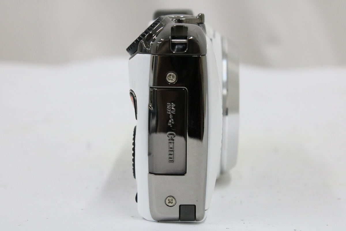 フジフィルム Fujifilm FINEPIX F600EXR 15x ホワイト バッテリー付き コンパクトデジタルカメラ 3