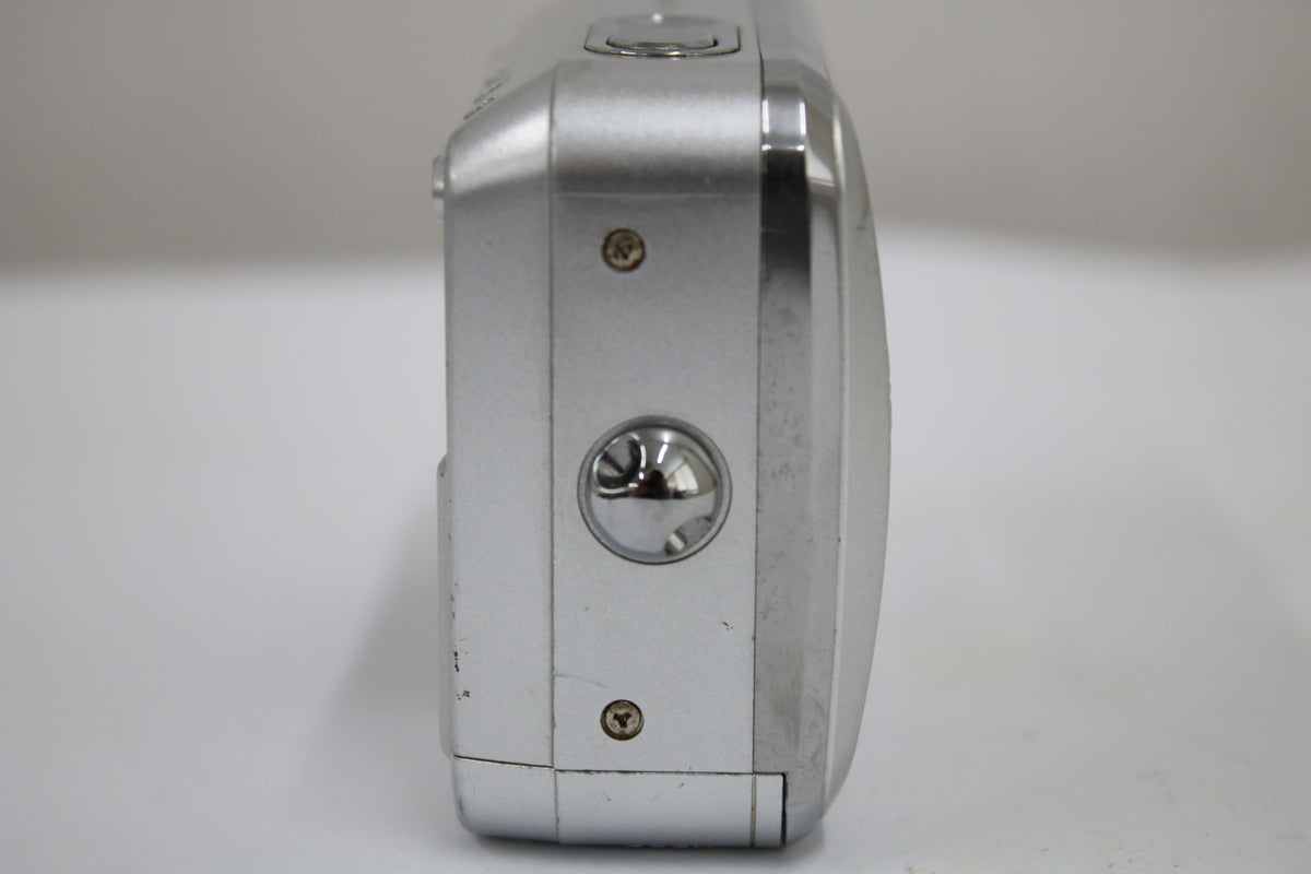 【便利な単三電池で使用可】フジフィルム Fujifilm FINEPIX A345 コンパクトデジタルカメラ 3