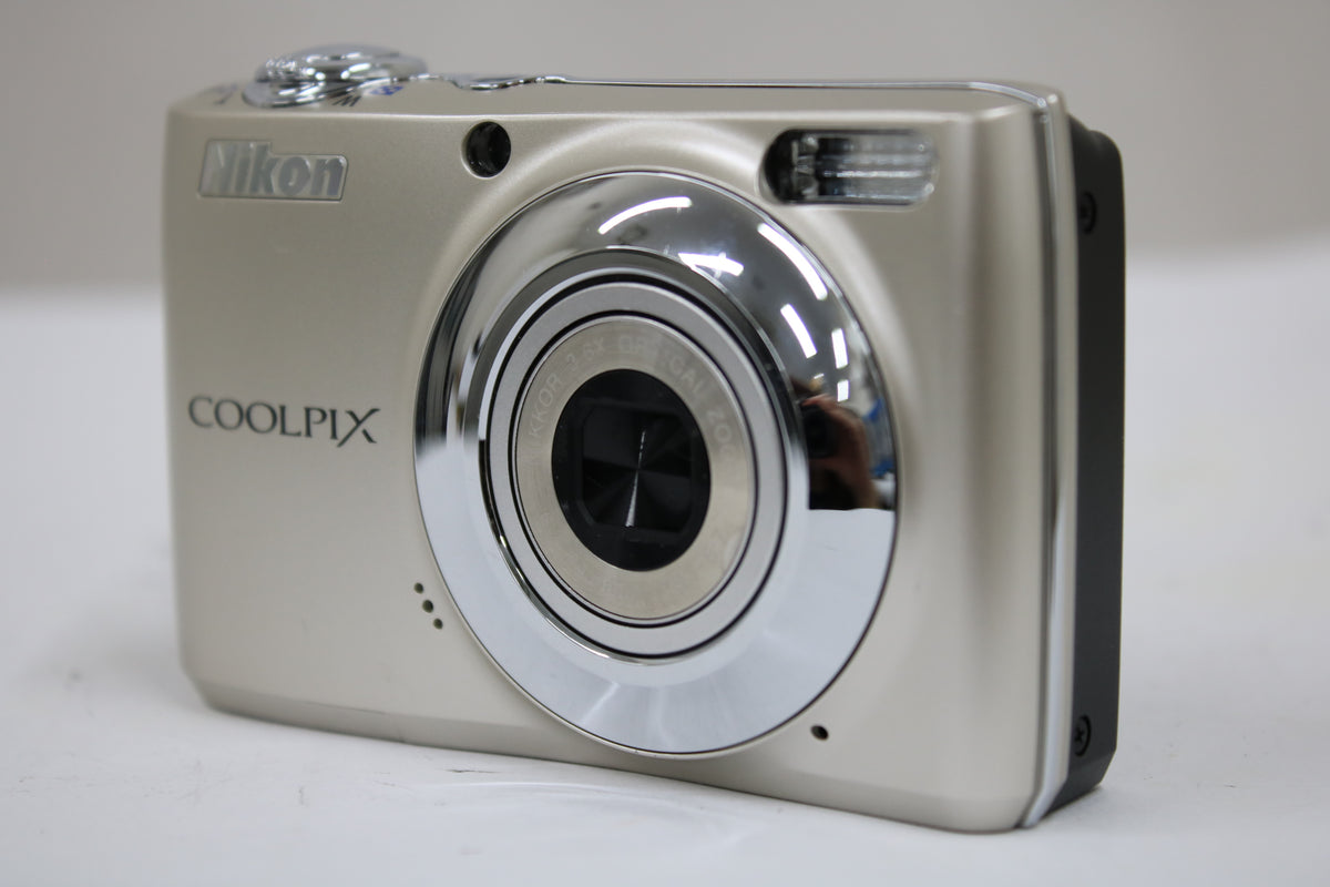 【便利な単三電池で使用可】ニコン Nikon COOLPIX L22 ゴールド 3.6x コンパクトデジタルカメラ 1