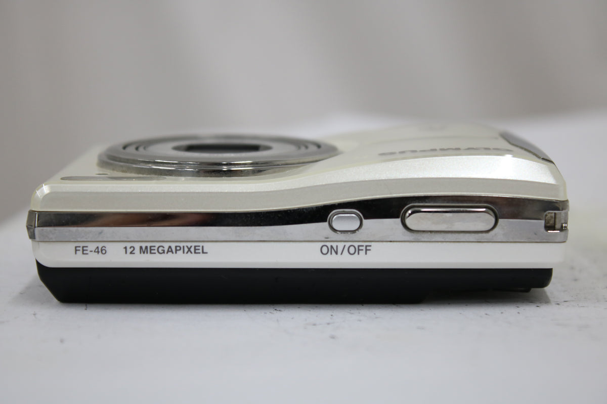 【便利な単三電池で使用可】オリンパス Olympus FE-46 5x ホワイト コンパクトデジタルカメラ 6