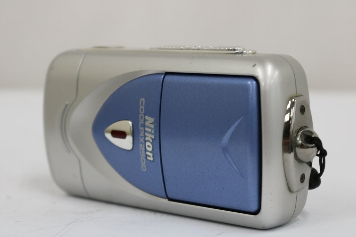 ニコン Nikon COOLPIX 2500 コンパクトデジタルカメラ 1