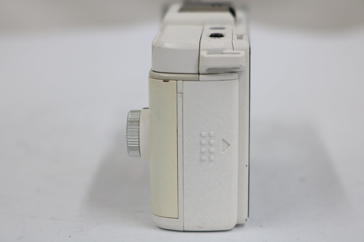 【シャッター3255回】ペンタックス Pentax Q ホワイト ミラーレス一眼 3