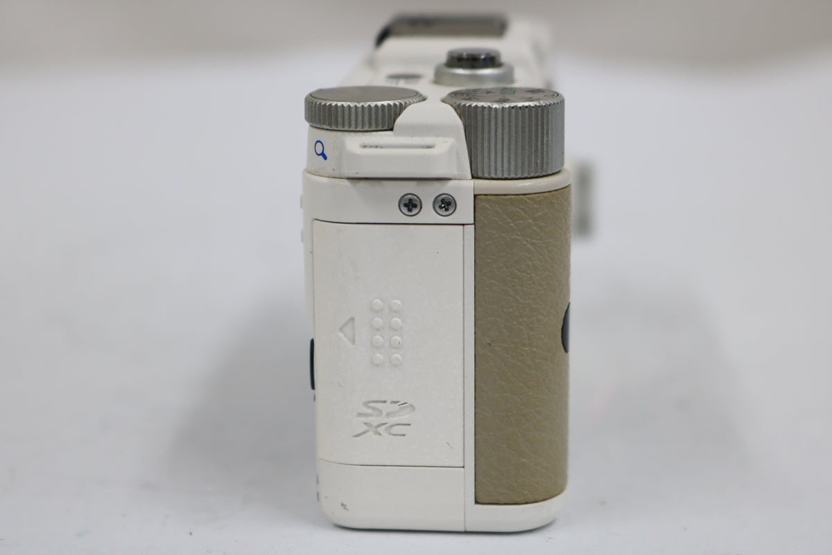 【シャッター3255回】ペンタックス Pentax Q ホワイト ミラーレス一眼 5