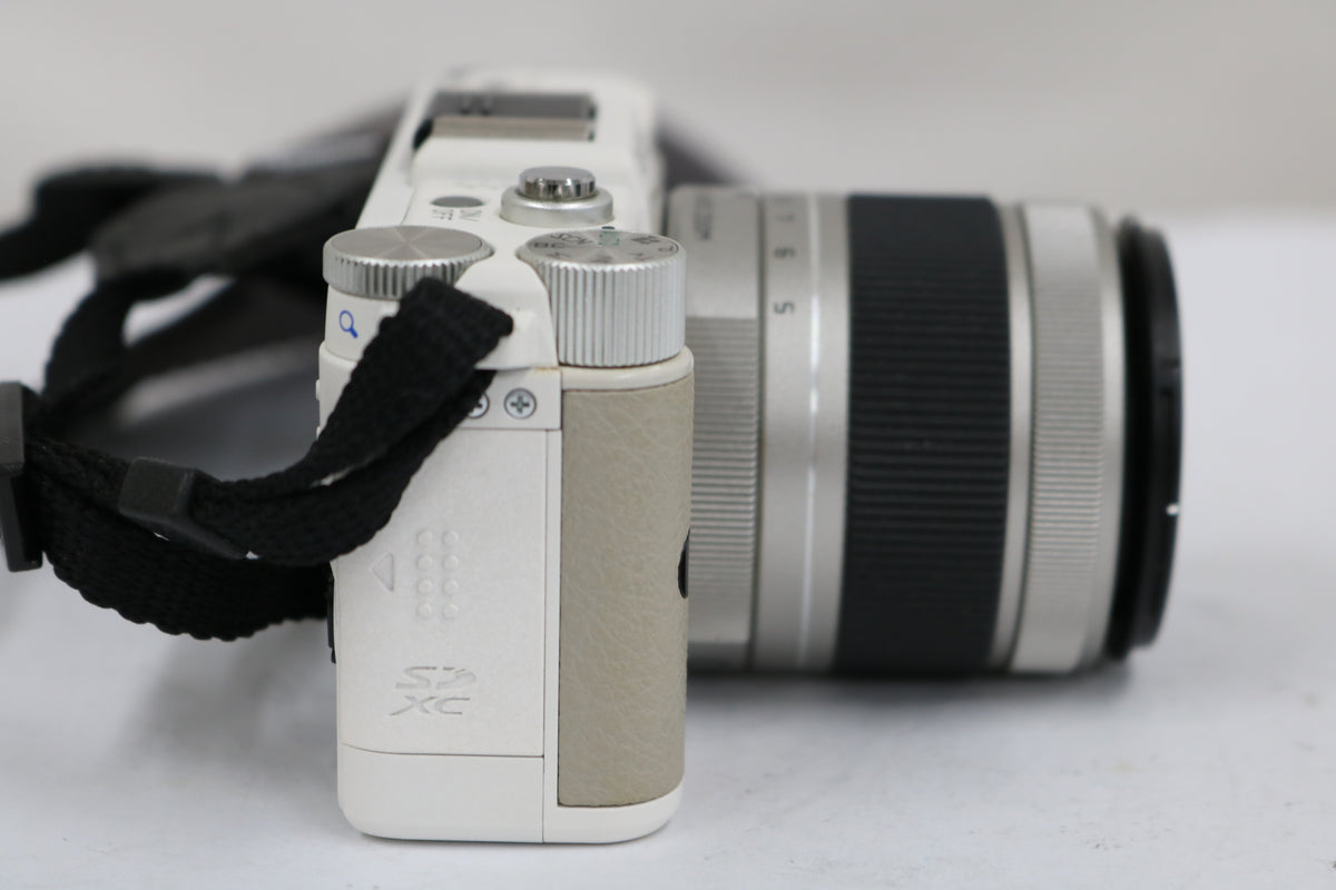 【シャッター910回】ペンタックス Pentax Q オレンジ 5-15mm F2.8-4.5 ミラーレス一眼 5