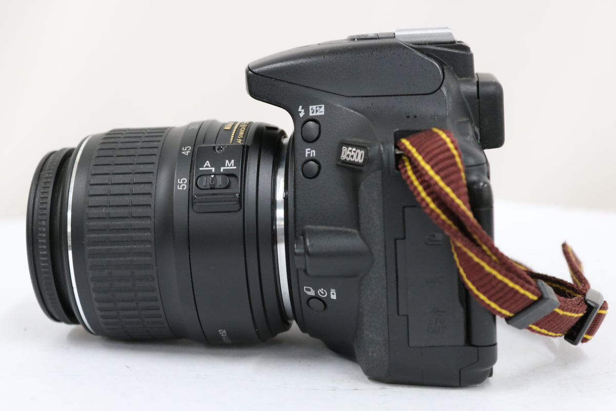 【シャッター10174回】ニコン Nikon D5500 DX AF-S NIKKOR 18-55mm 55-300mm デジタル一眼 5