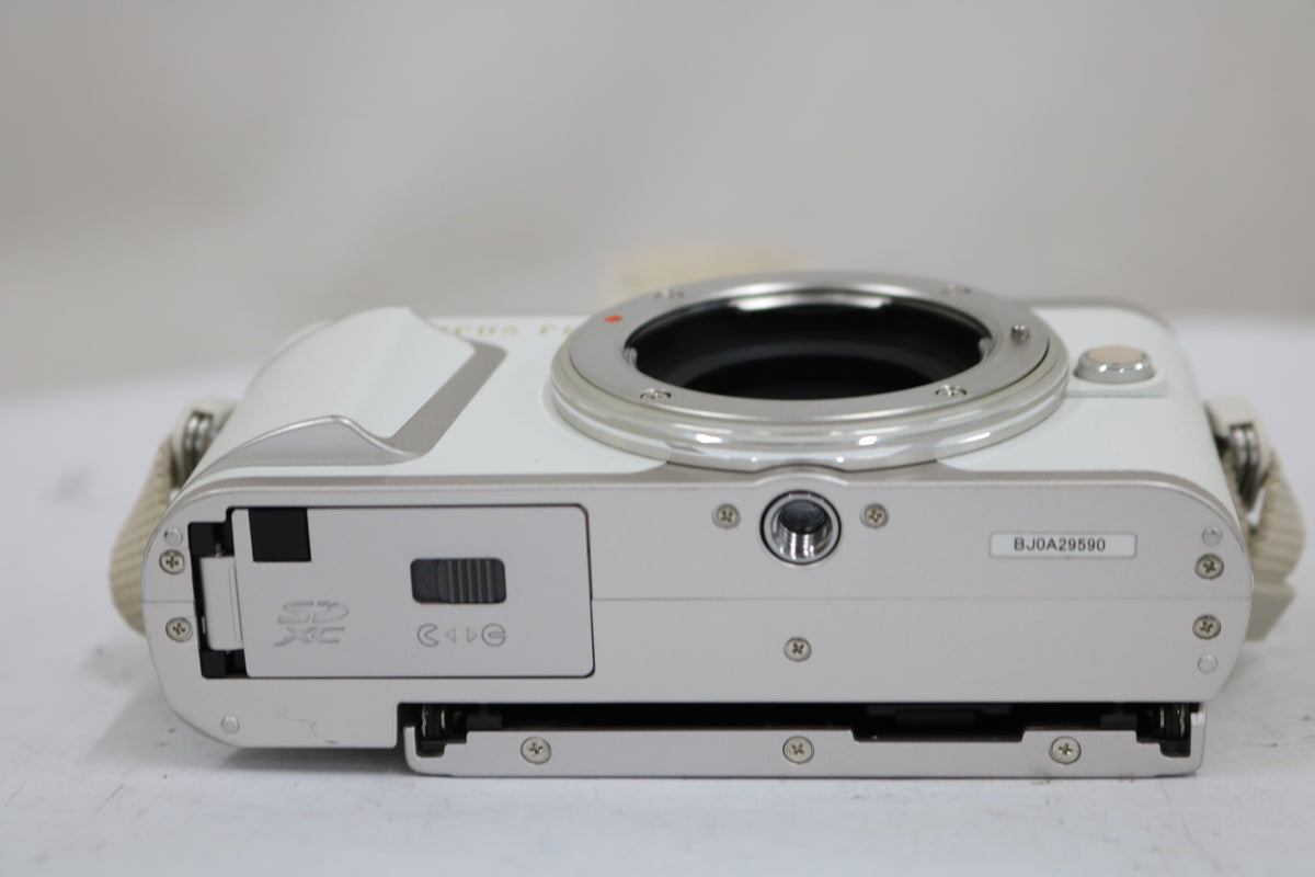【シャッター1681回】オリンパス Olympus PEN E-PL9 ミラーレス一眼 7