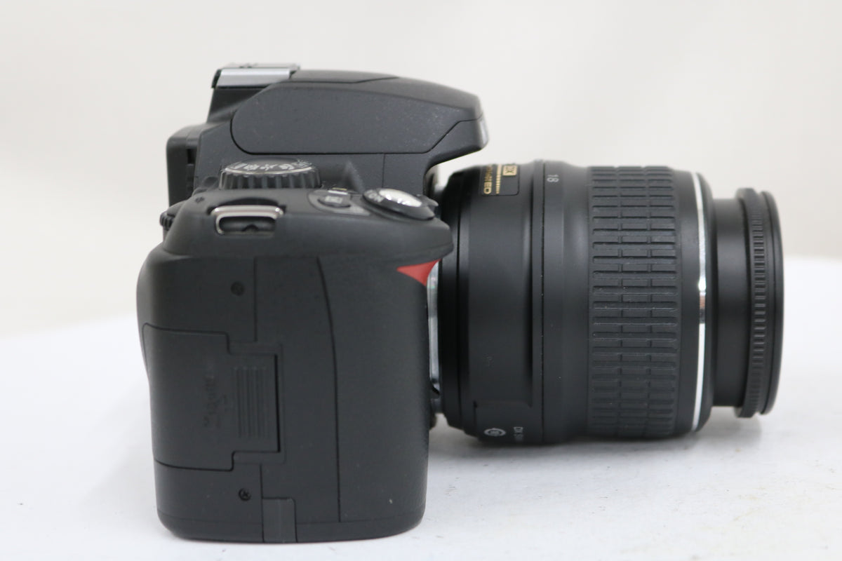 【シャッター10回】ニコン Nikon D40X AF-S DX NIKKOR ED 18-55mm F3.5-5.6 G II デジタル一眼 3