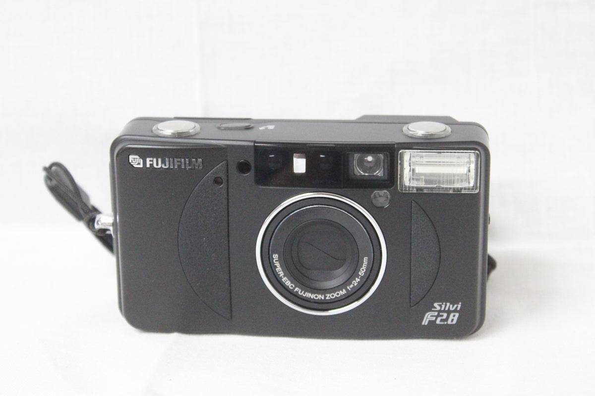 【元箱付き】フジフィルム Fujifilm Silvi F2.8 35mm F2.8 ブラック 付属品多数付き コンパクトカメラ 2