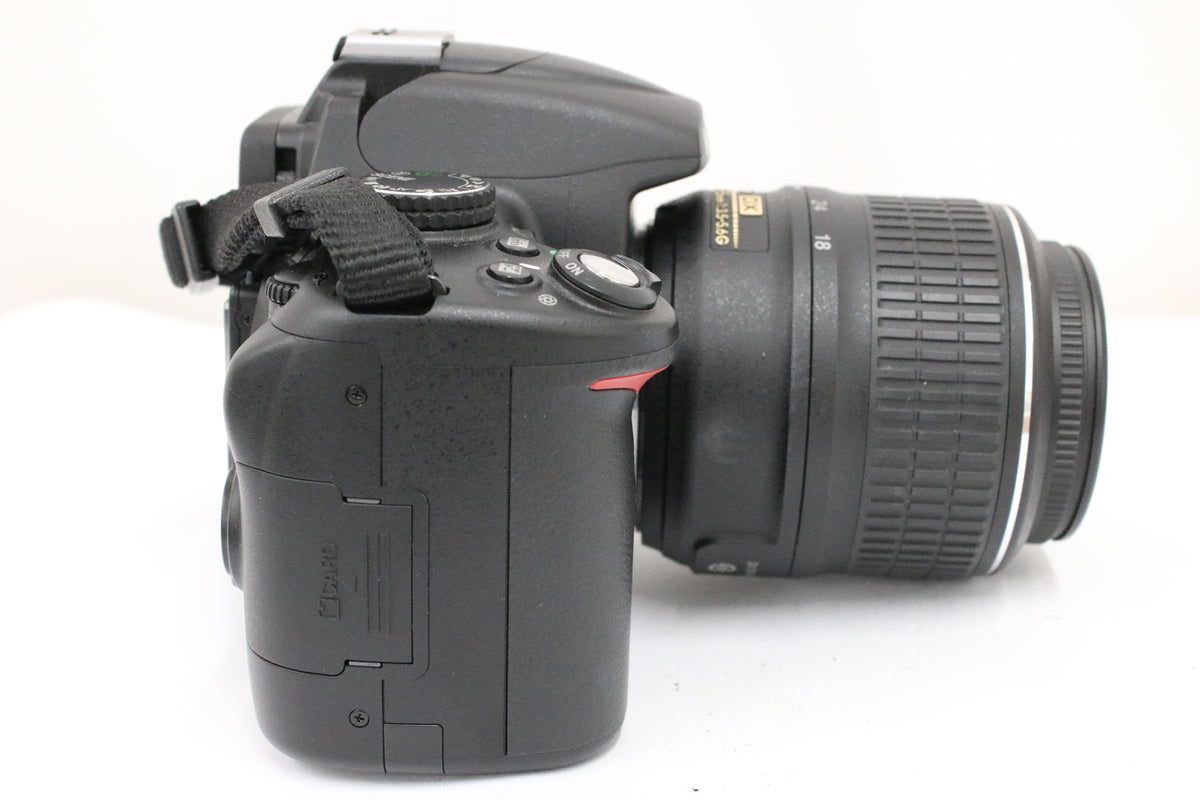 【シャッター664回】ニコン Nikon D5000 DX AF-S NIKKOR 18-55mm F3.5-5.6G VR デジタル一眼 5