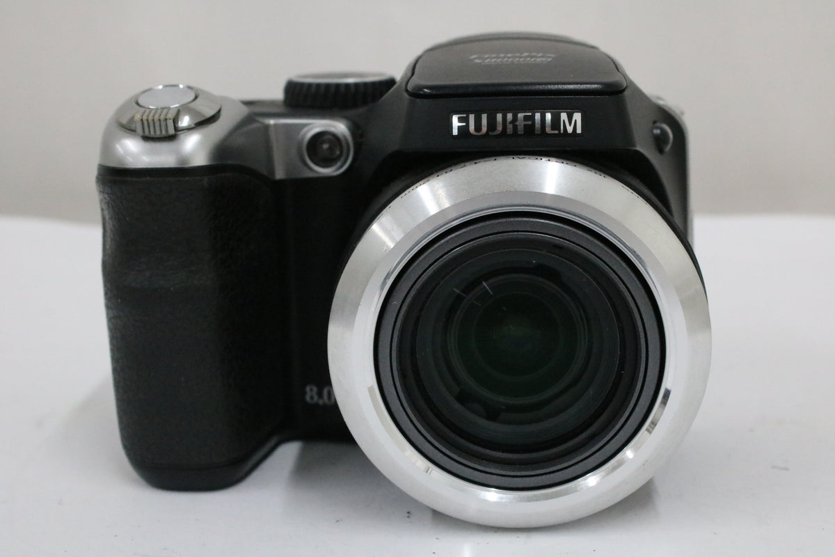 【便利な単三電池で使用可】フジフィルム Fujifilm Finepix S8000fd 18x ブラック コンパクトデジタルカメラ 2