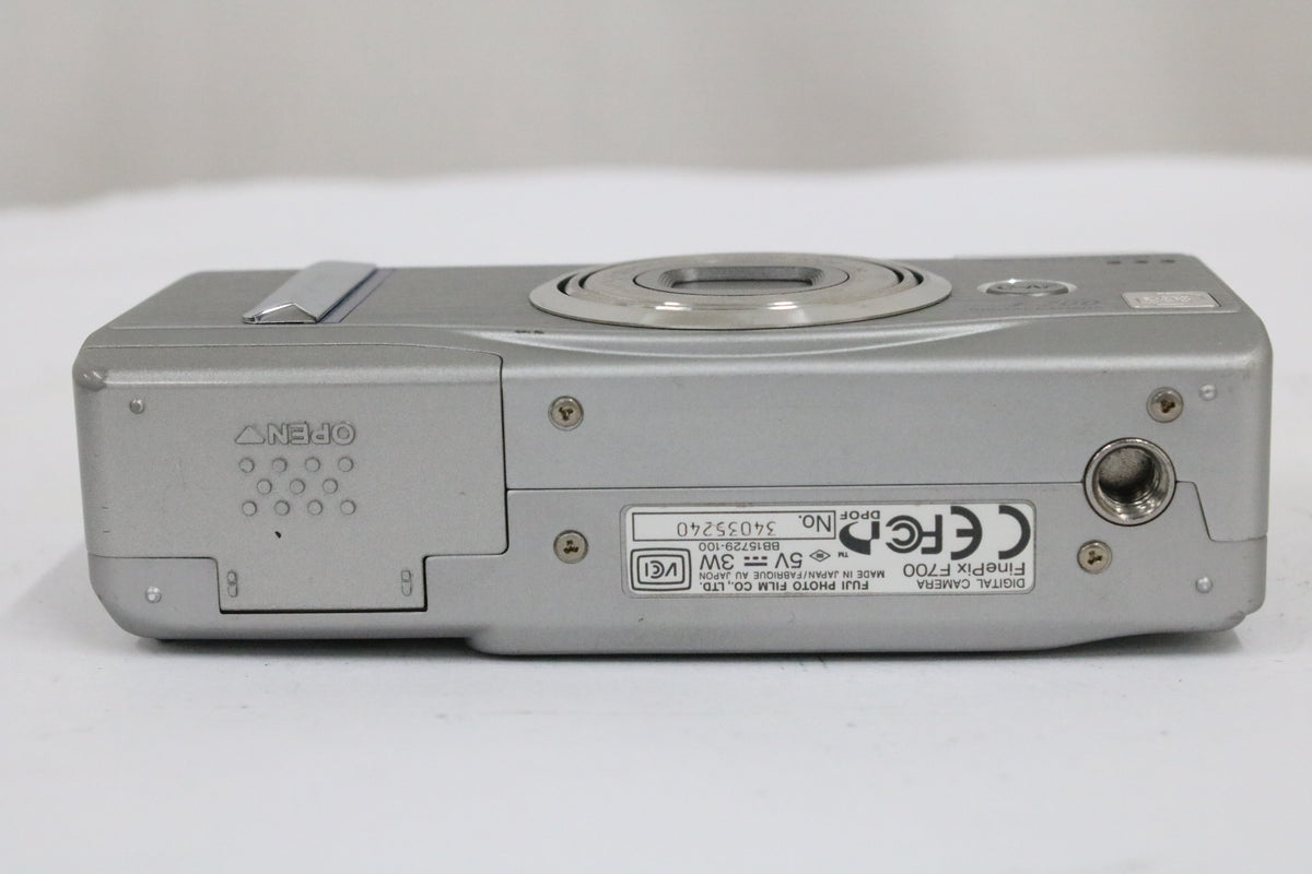 フジフィルム Fujifilm Finepix F700 バッテリー付き コンパクトデジタルカメラ 7