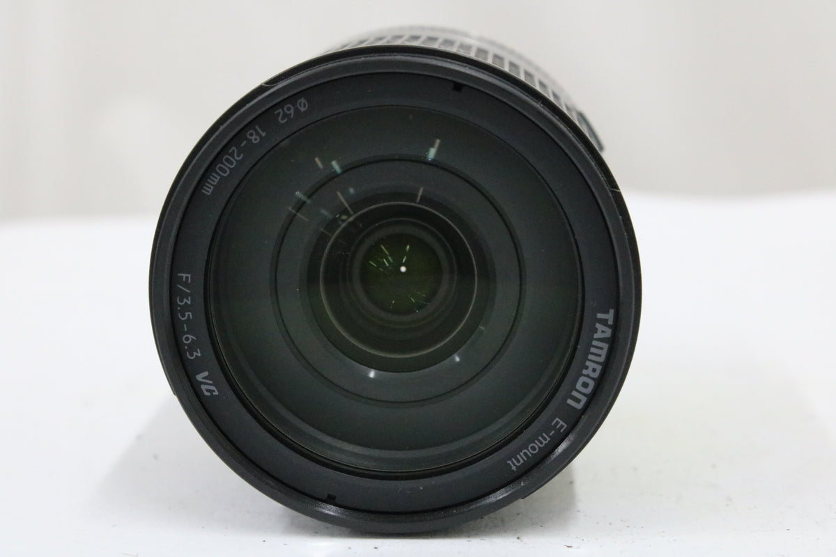 タムロン Tamron VC 18-200mm F3.5-6.3 E-mount レンズ 2