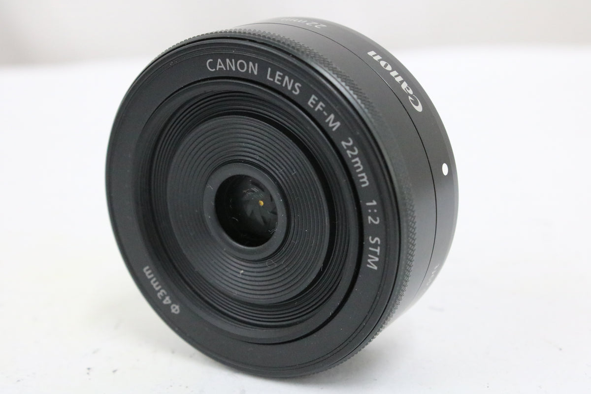 キャノン Canon EF-M 22mm F2 STM レンズ 1