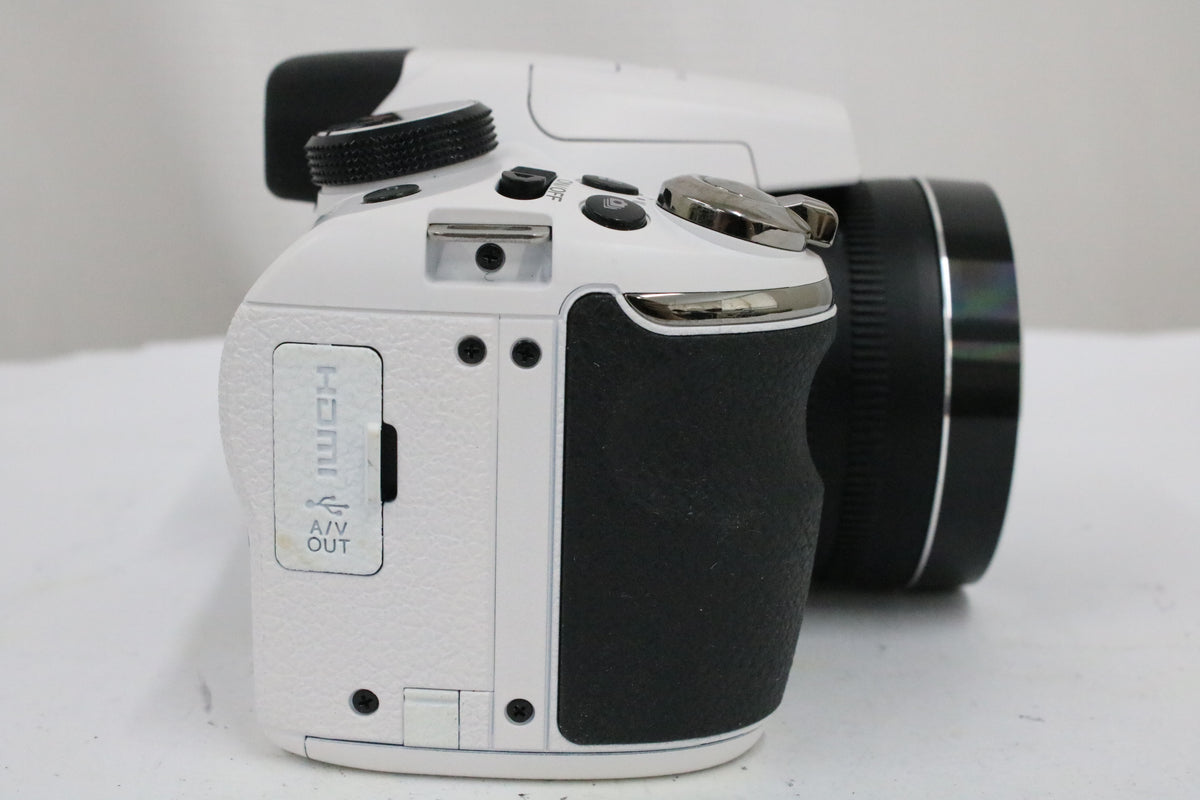 【便利な単三電池で使用可】フジフィルム Fujifilm FINEPIX S 30x ホワイト コンパクトデジタルカメラ 3