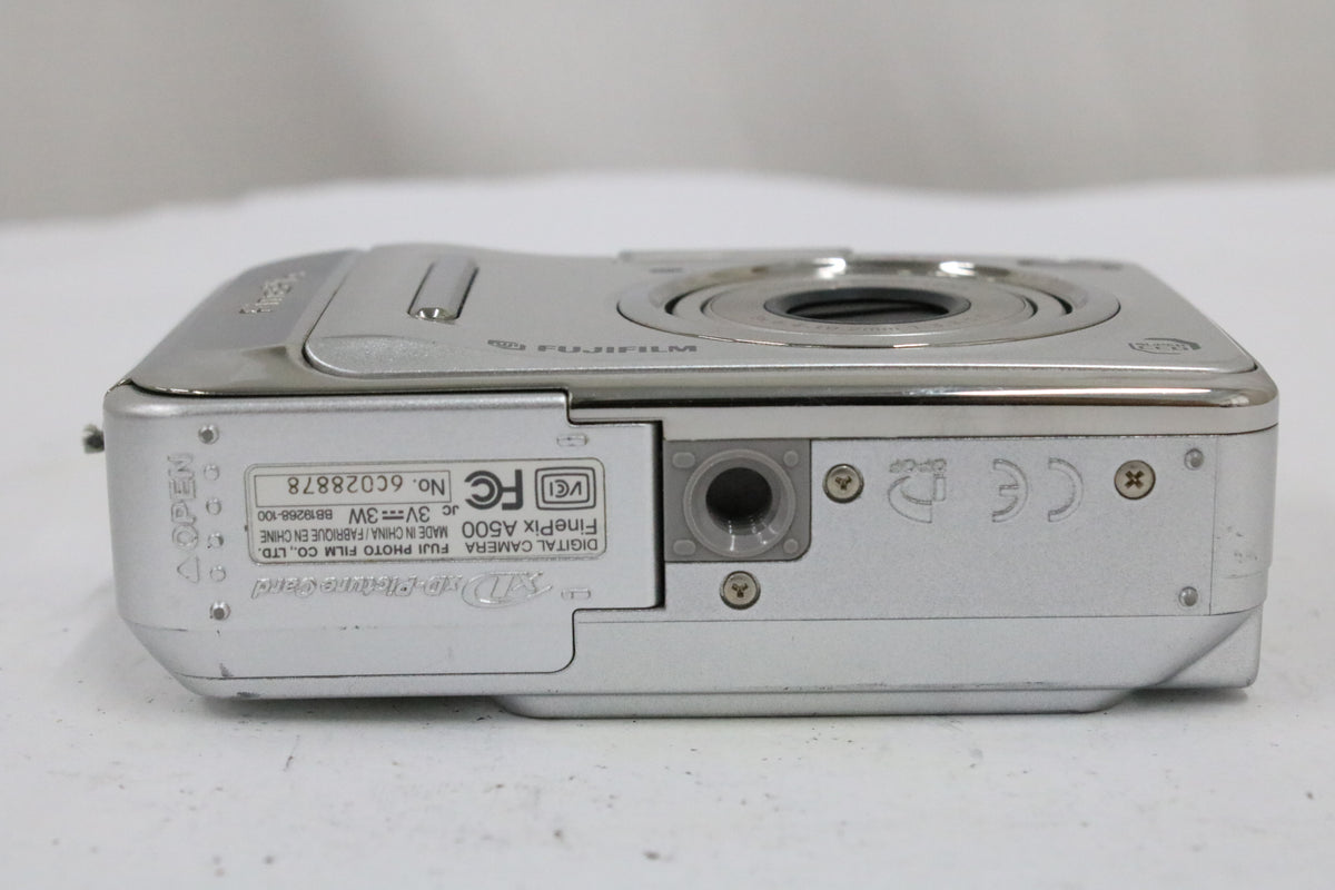 【便利な単三電池で使用可】フジフィルム Fujifilm Finepix A500 3x コンパクトデジタルカメラ 7