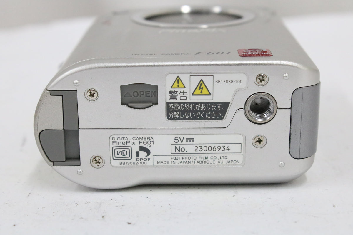フジフィルム Fujifilm Finepix F601 3x バッテリー付き コンパクトデジタルカメラ 7