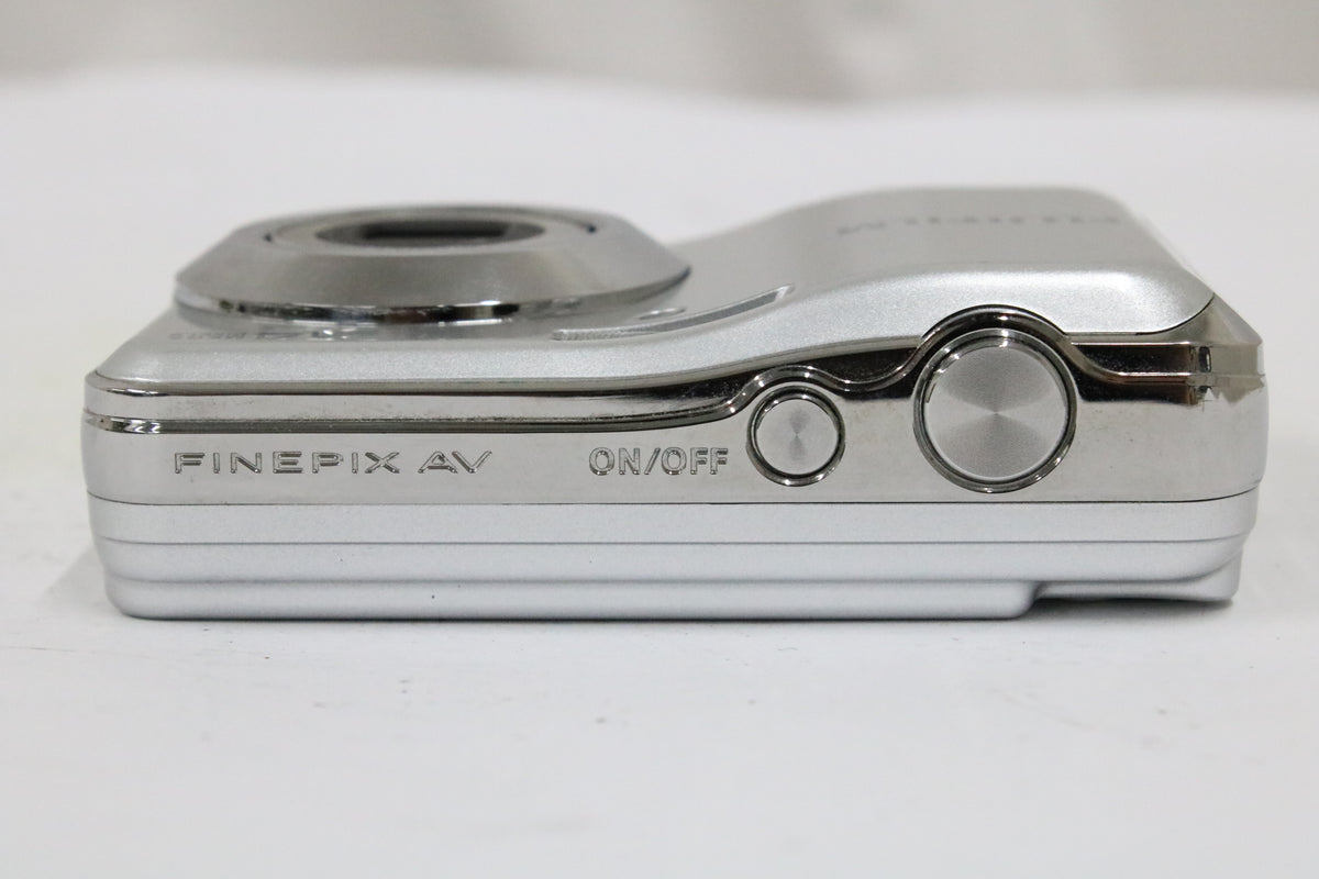 【便利な単三電池で使用可】フジフィルム Fujifilm FINEPIX AV230 3x コンパクトデジタルカメラ 6
