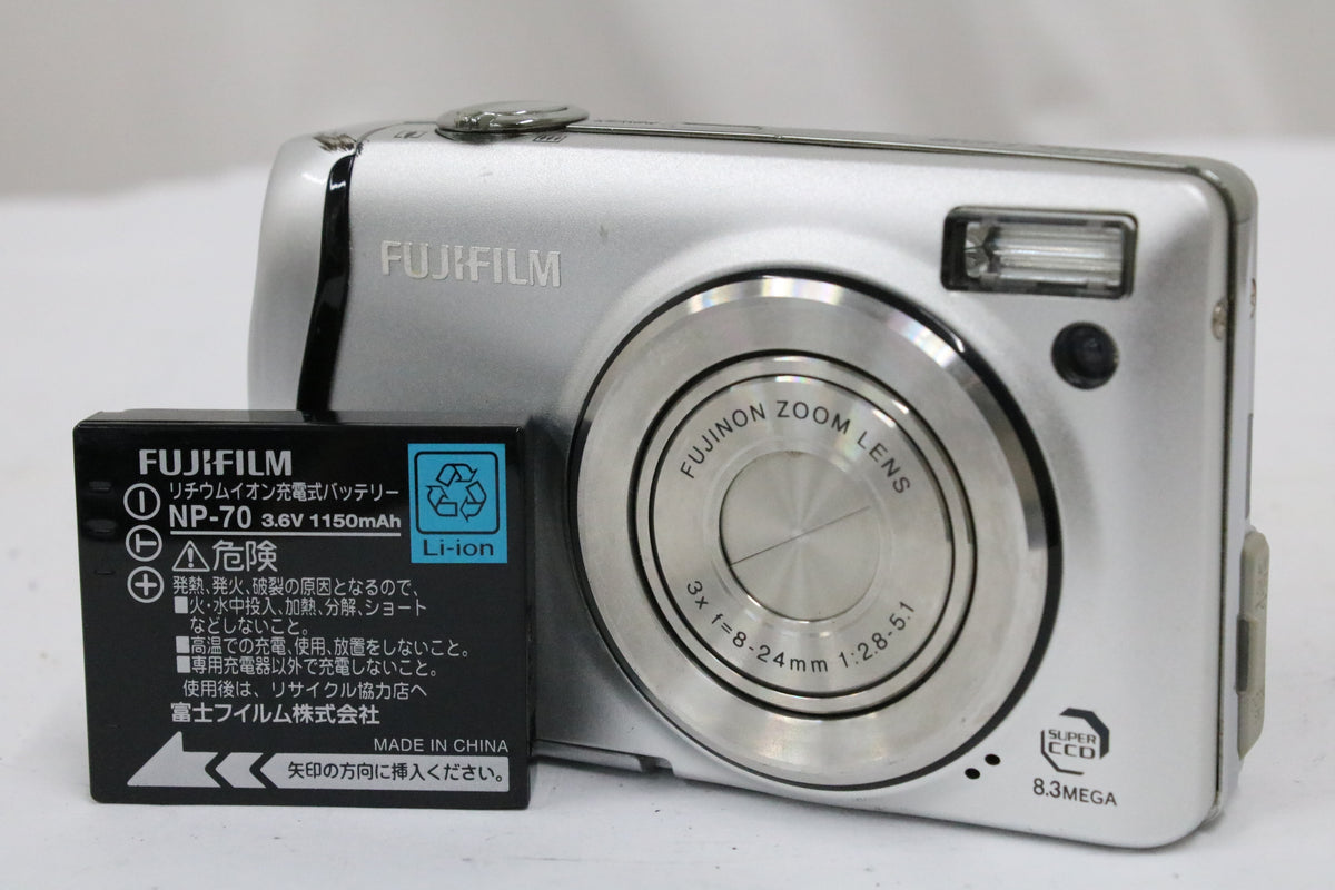 フジフィルム Fujifilm FINEPIX F40fd 3x コンパクトデジタルカメラ 1