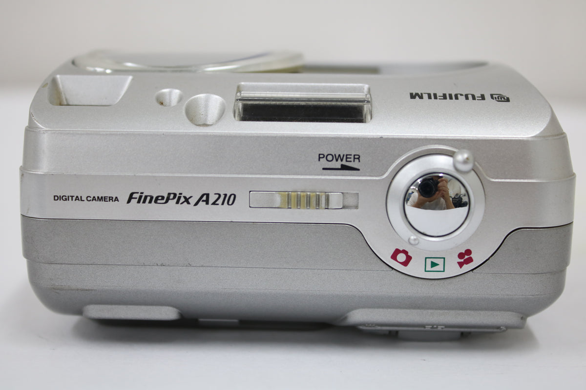 【便利な単三電池で使用可】フジフィルム Fujifilm FINEPIX A210 3x コンパクトデジタルカメラ 6