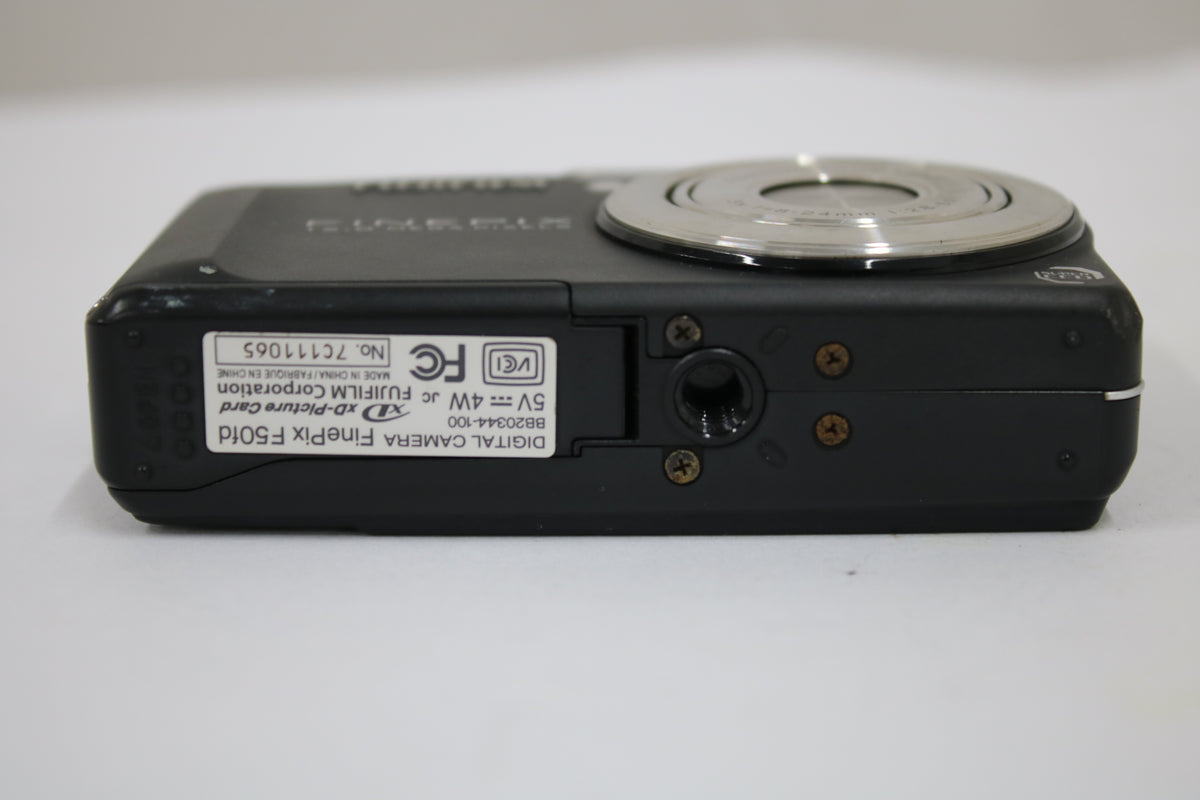 フジフィルム Fujifilm FINEPIX F50fd 3x ブラック バッテリー付き コンパクトデジタルカメラ 7