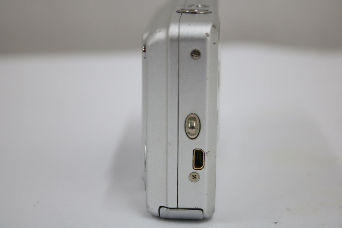 フジフィルム Fujifilm FINEPIX J15fd 3x バッテリー付き コンパクトデジタルカメラ 3