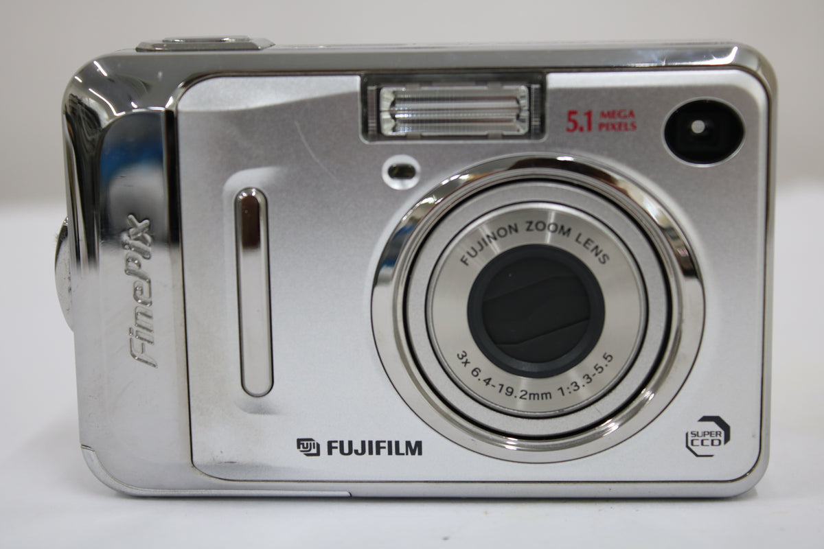 【便利な単三電池で使用可】フジフィルム Fujifilm FINEPIX A500 3x コンパクトデジタルカメラ 2