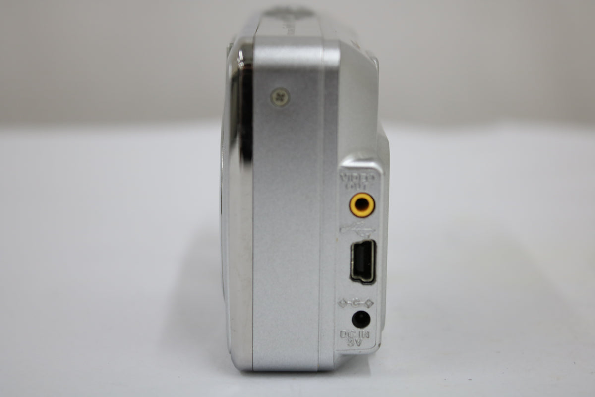 【便利な単三電池で使用可】フジフィルム Fujifilm FINEPIX A500 3x コンパクトデジタルカメラ 5