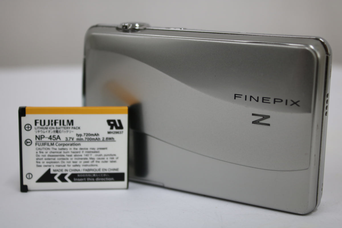 フジフィルム Fujifilm FINEPIX Z700EXR 5x バッテリー付き コンパクトデジタルカメラ 1