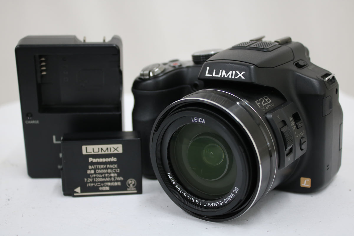 パナソニック Panasonic LUMIX DMC-FZ200 ブラック バッテリー チャージャー付き コンパクトデジタルカメラ 1