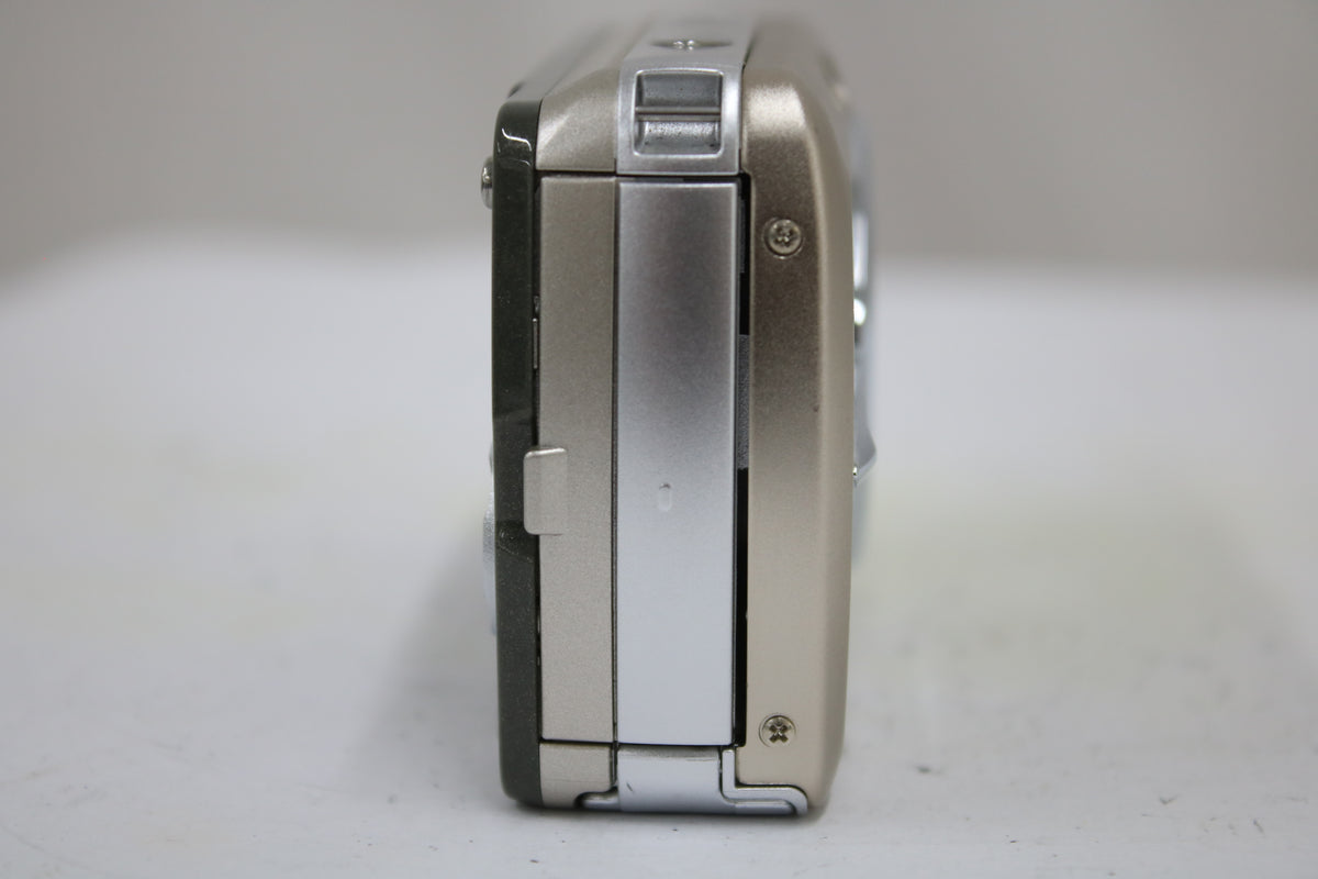 オリンパス Olympus μ mju DIGITAL 600 3x バッテリー付き コンパクトデジタルカメラ 3