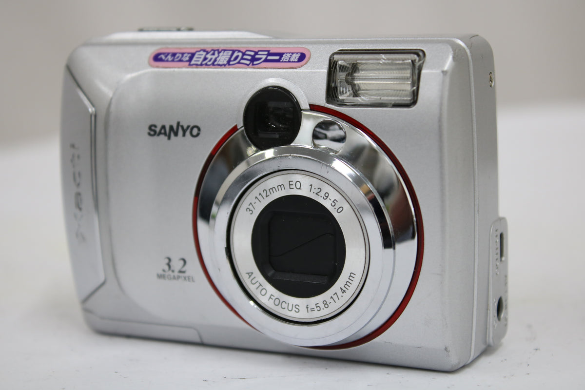 【便利な単三電池で使用可】サンヨー SANYO DSC-S3型 コンパクトデジタルカメラ 1