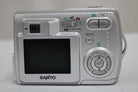 【便利な単三電池で使用可】サンヨー SANYO DSC-S3型 コンパクトデジタルカメラ 4