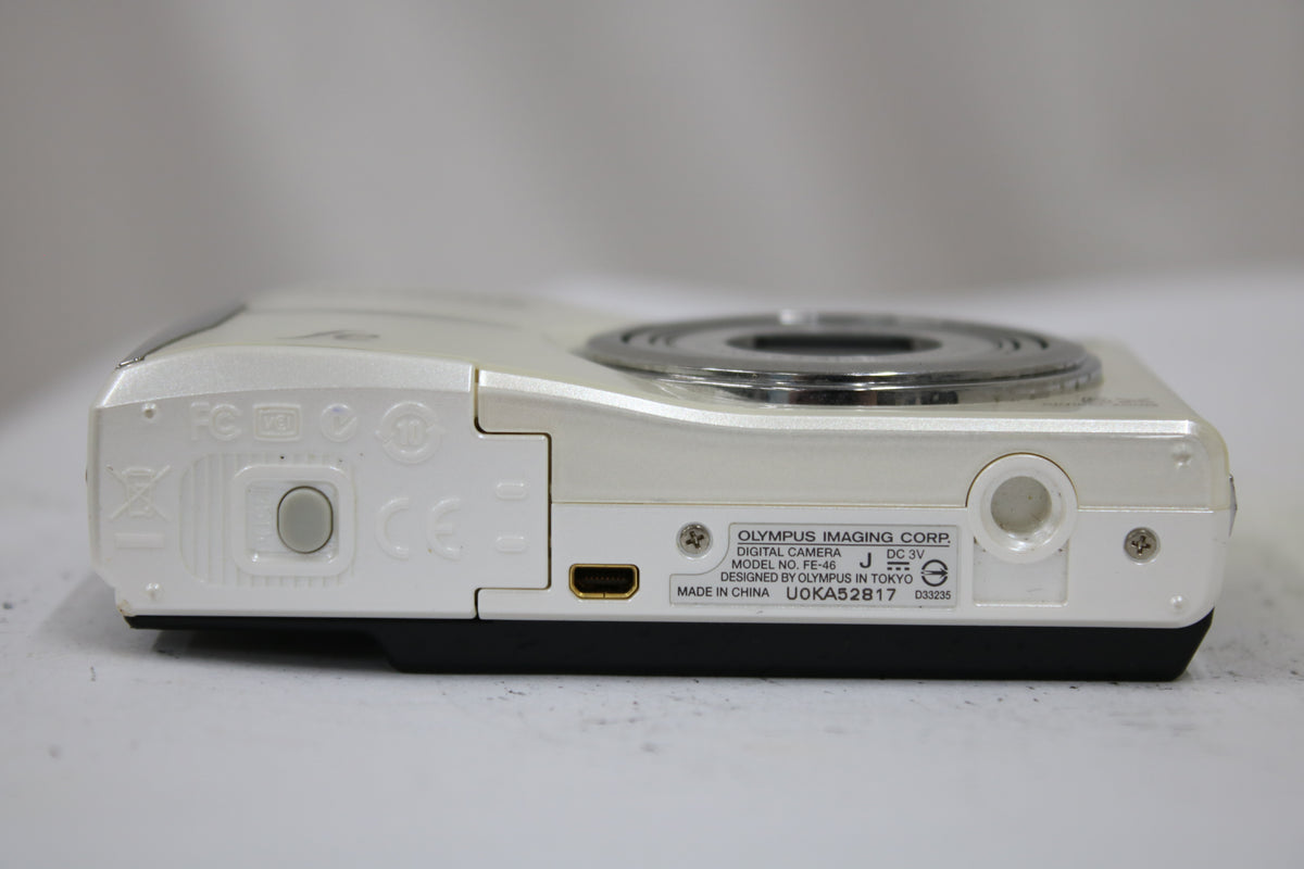 【便利な単三電池で使用可】オリンパス Olympus FE-46 5x ホワイト コンパクトデジタルカメラ 7